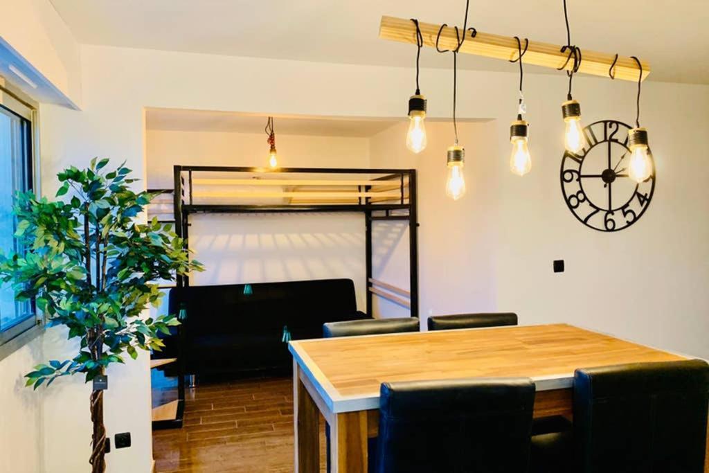 Studio Centre De Hyeres Pour 4 Personnes Piscine Et Tennis Екстериор снимка