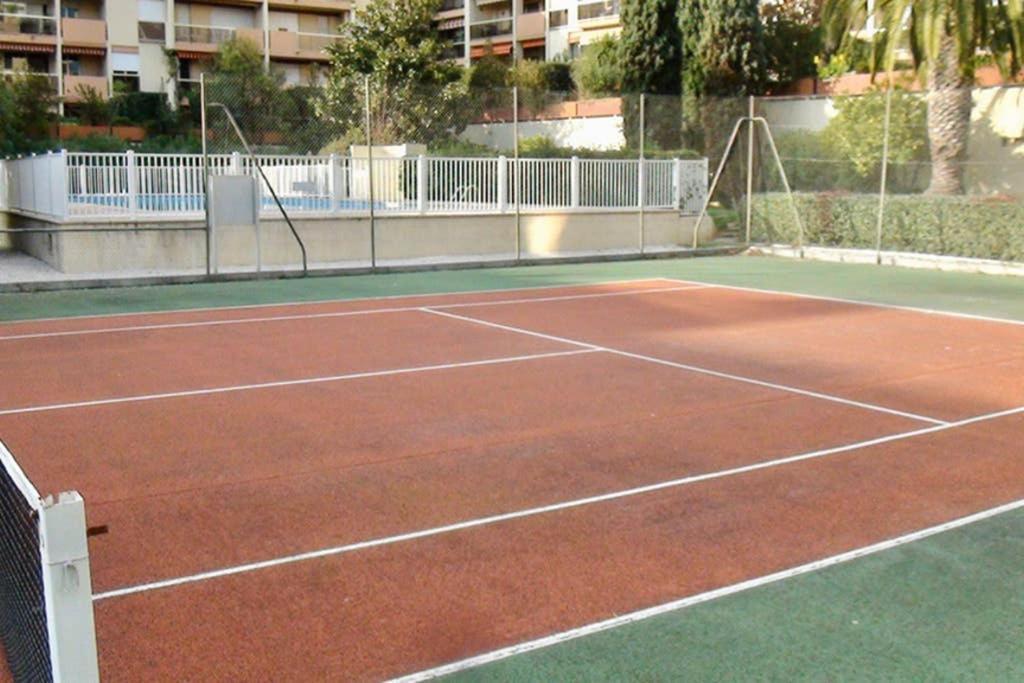 Studio Centre De Hyeres Pour 4 Personnes Piscine Et Tennis Екстериор снимка